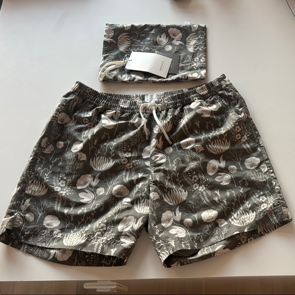Sunspel X Katie Scott Floral Gray Swim Trunks - Men’s Medium NEW!